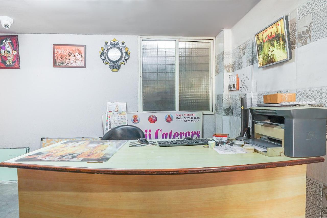 Oyo Flagship 70264 Hotel Vrindavan Mangvadi エクステリア 写真